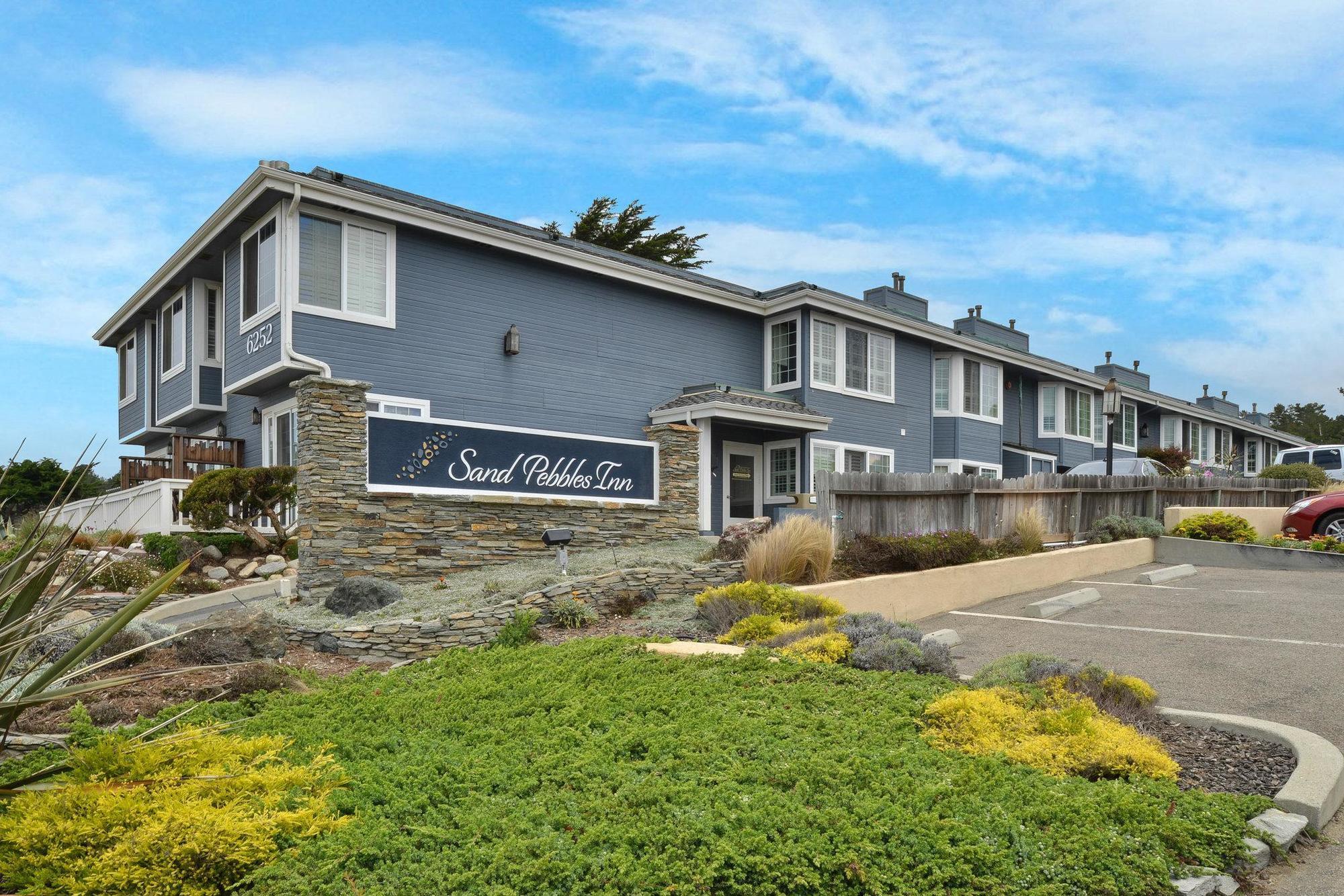 Inn Pebbles Cambria